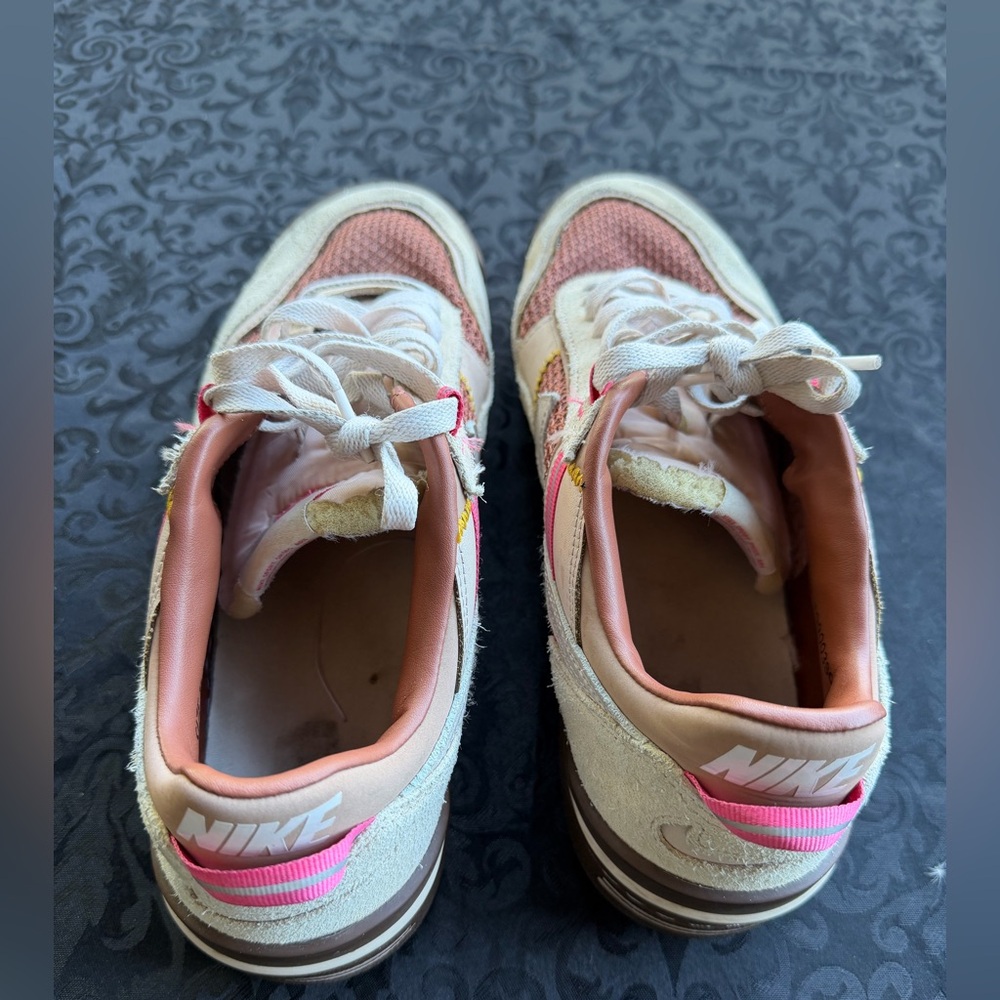 Nike Field General B40
Union LA Shimmer
Size 11.5 - Picture 3 of 9